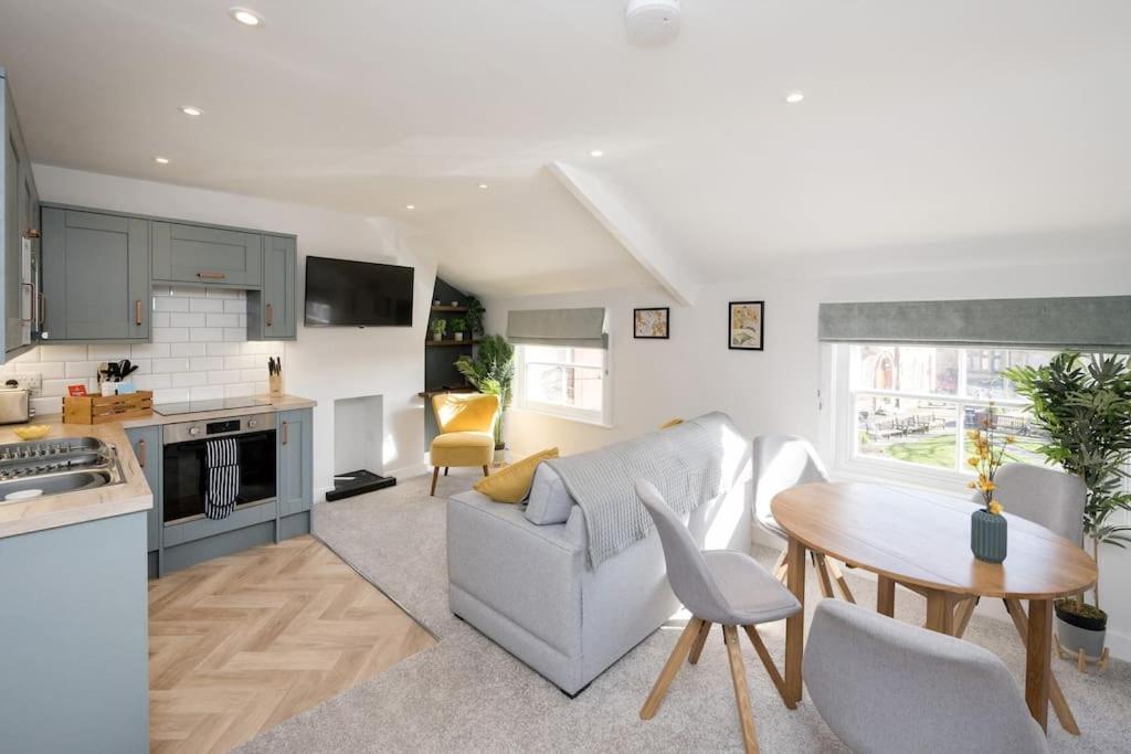 The Lettered Board Apartments Pickering Buitenkant foto